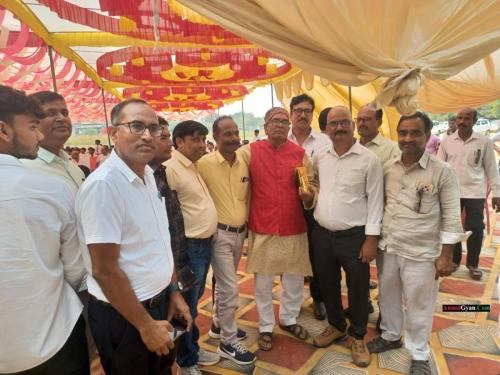 झिनकू-लाल-त्रिवेणी-राम-इंटर-कॉलेज-कलवारी-बस्ती3